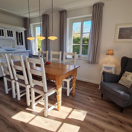 Ferienhaus Ellen, Eg Whg Utersum Buitenkant foto