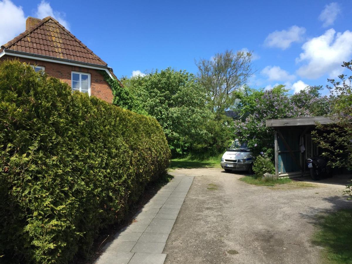 Ferienhaus Ellen, Eg Whg Utersum Buitenkant foto