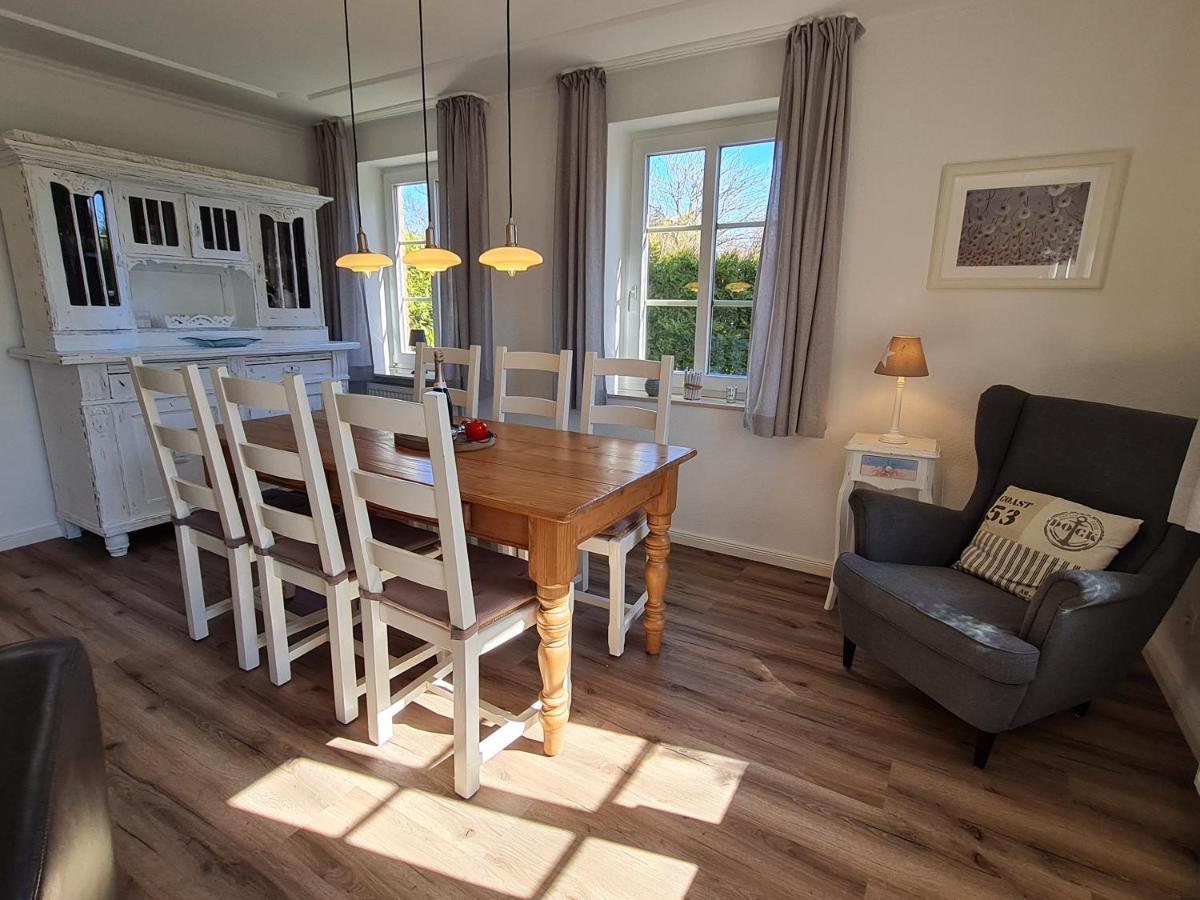 Ferienhaus Ellen, Eg Whg Utersum Buitenkant foto